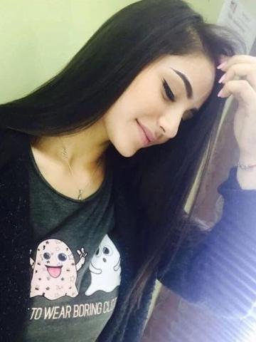 Нелли Огонь Брюнетка